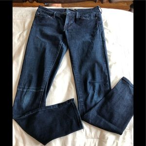 Levi’s Mid Rise Skinny Jeans